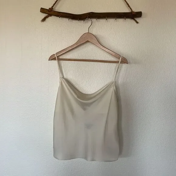 White cowl party tank - Picture 8 of 10